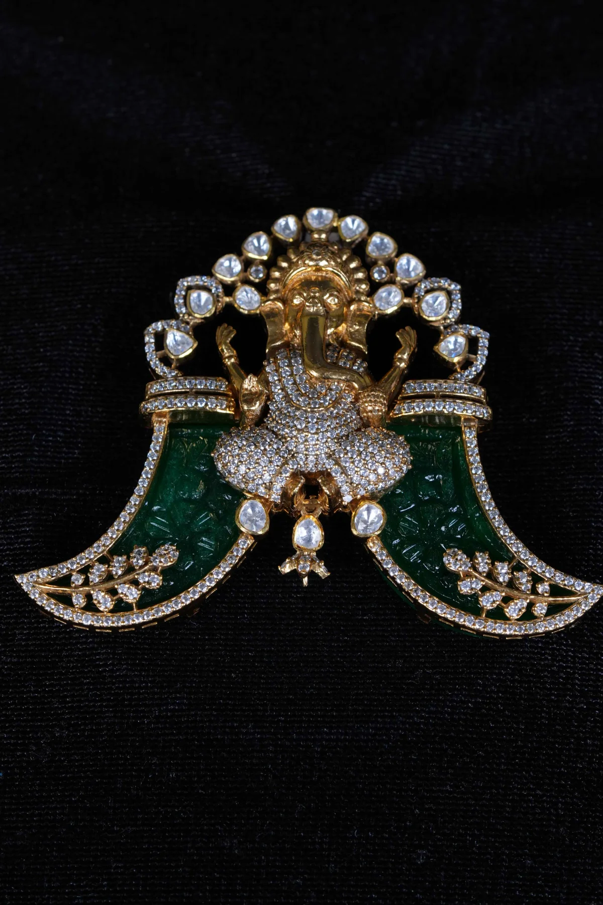 Emerald Ganesha Tiger Claw (Puligoru) Pendant