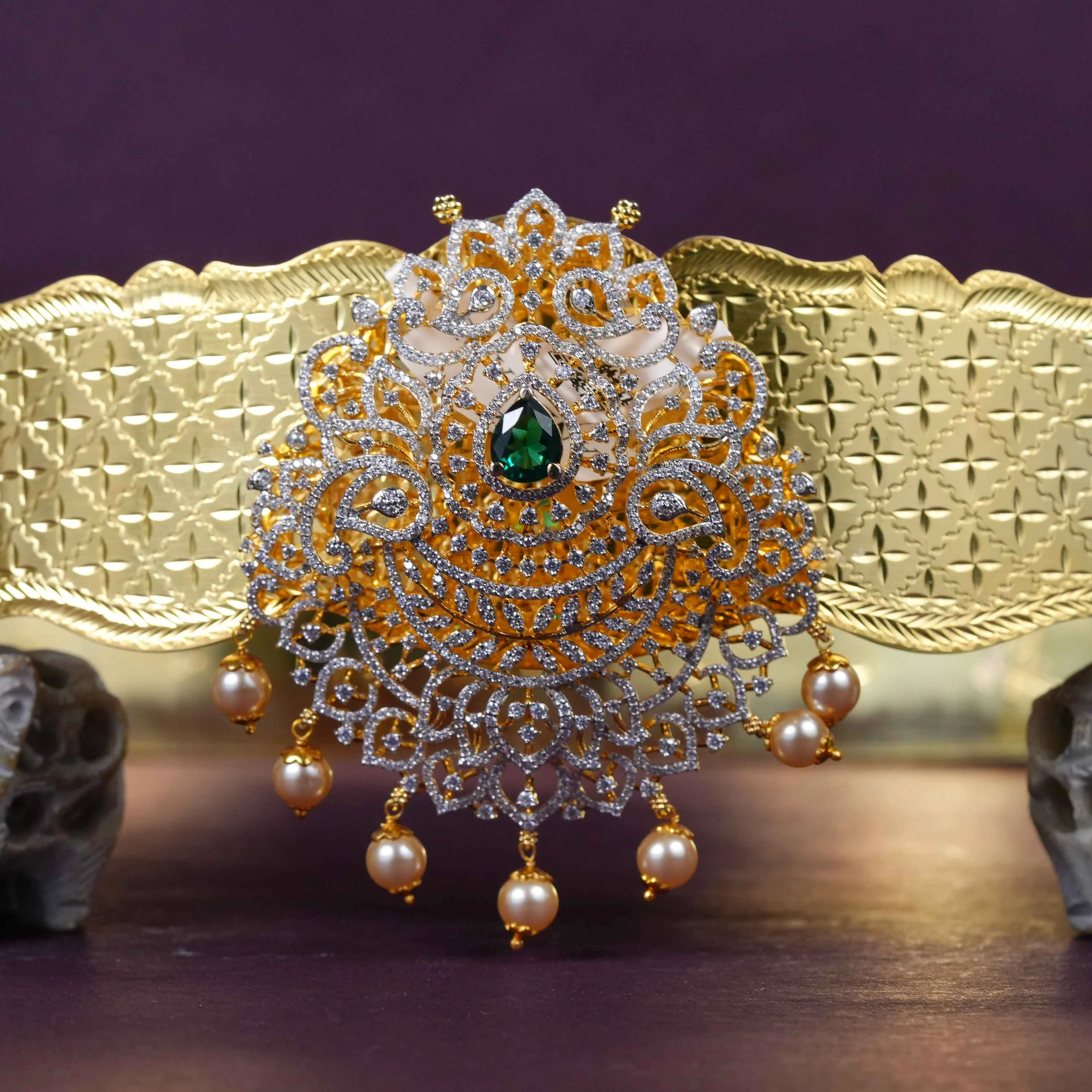 Emerald Temple Grand Vaddanam with pendant